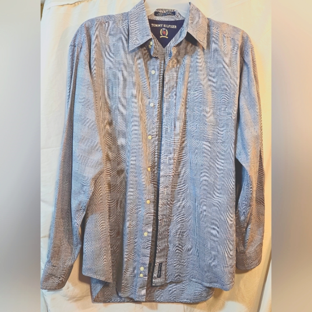 Tommy Hilfiger blue plaid Button Shirt size L (gb2)